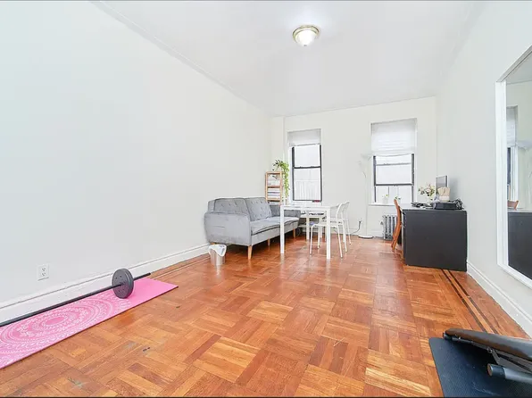 2201 Amsterdam Avenue image 1 of 7