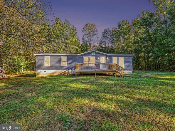 10101 Hummingbird Ln, Partlow, VA 22534