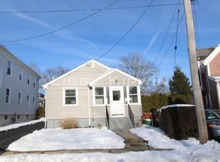 16 Fowler Ave, Newport, RI 02840