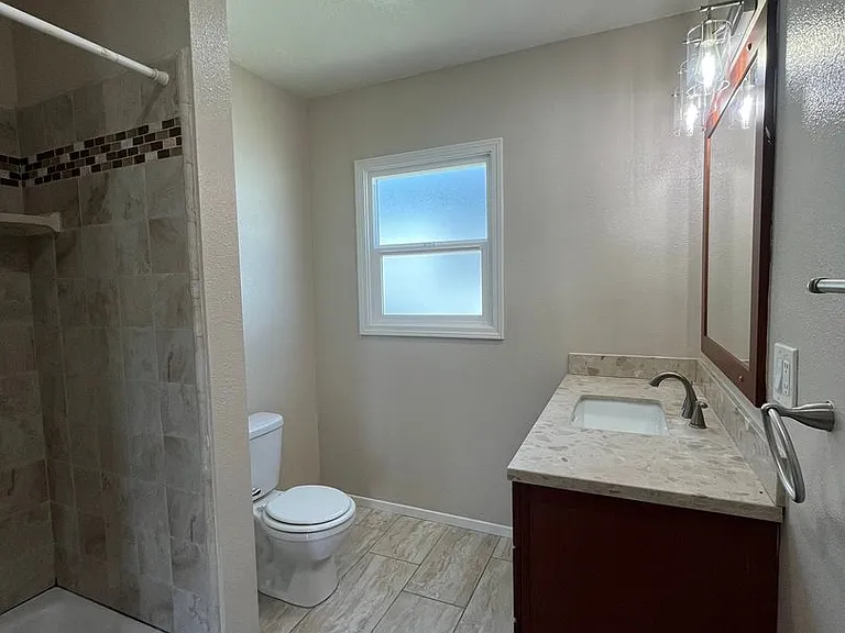 3910-3922 E Mayfield St — Photo 14