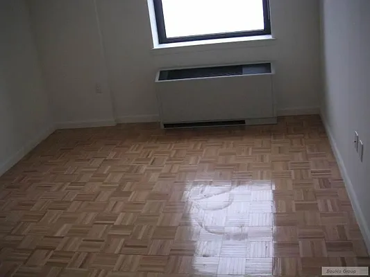 Rented by Bouklis Group | media 25