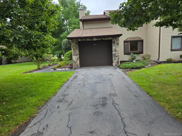 256 Heritage Ln, Monroe, NY 10950
