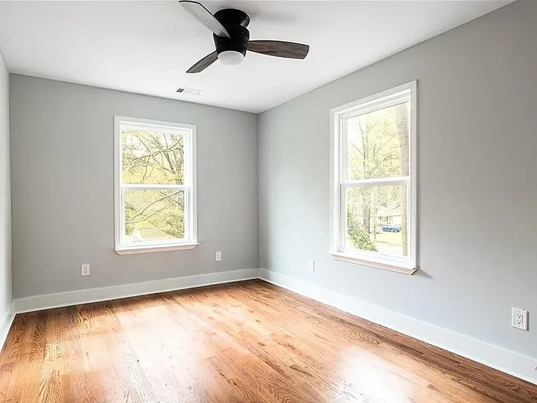 1267 Graymont Dr SW — Photo 20