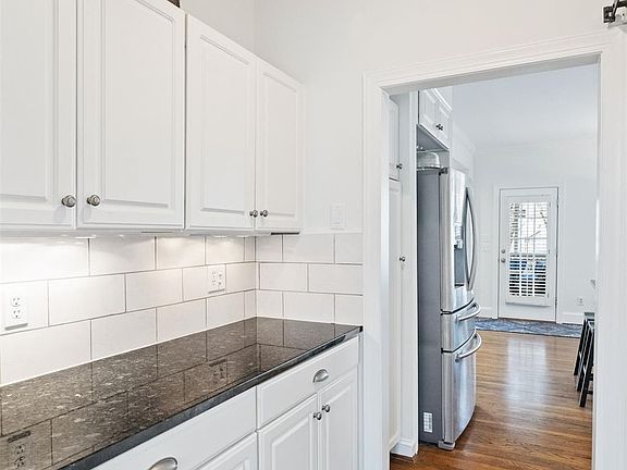 4th image of 7619 Treyford Ln