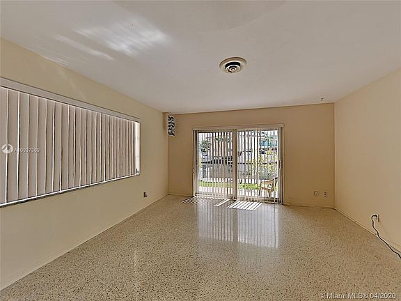 5th image of 4306 E Tradewinds Ave #1-2
