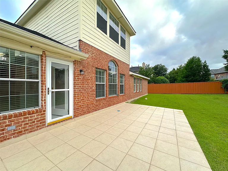 1579 Poets Way — Photo 31
