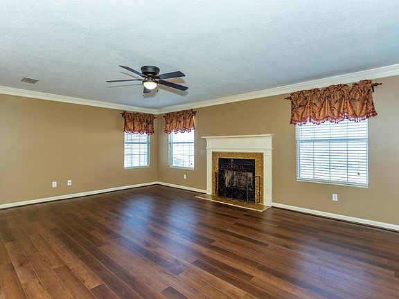 5th image of 3350 N Wildewood Dr