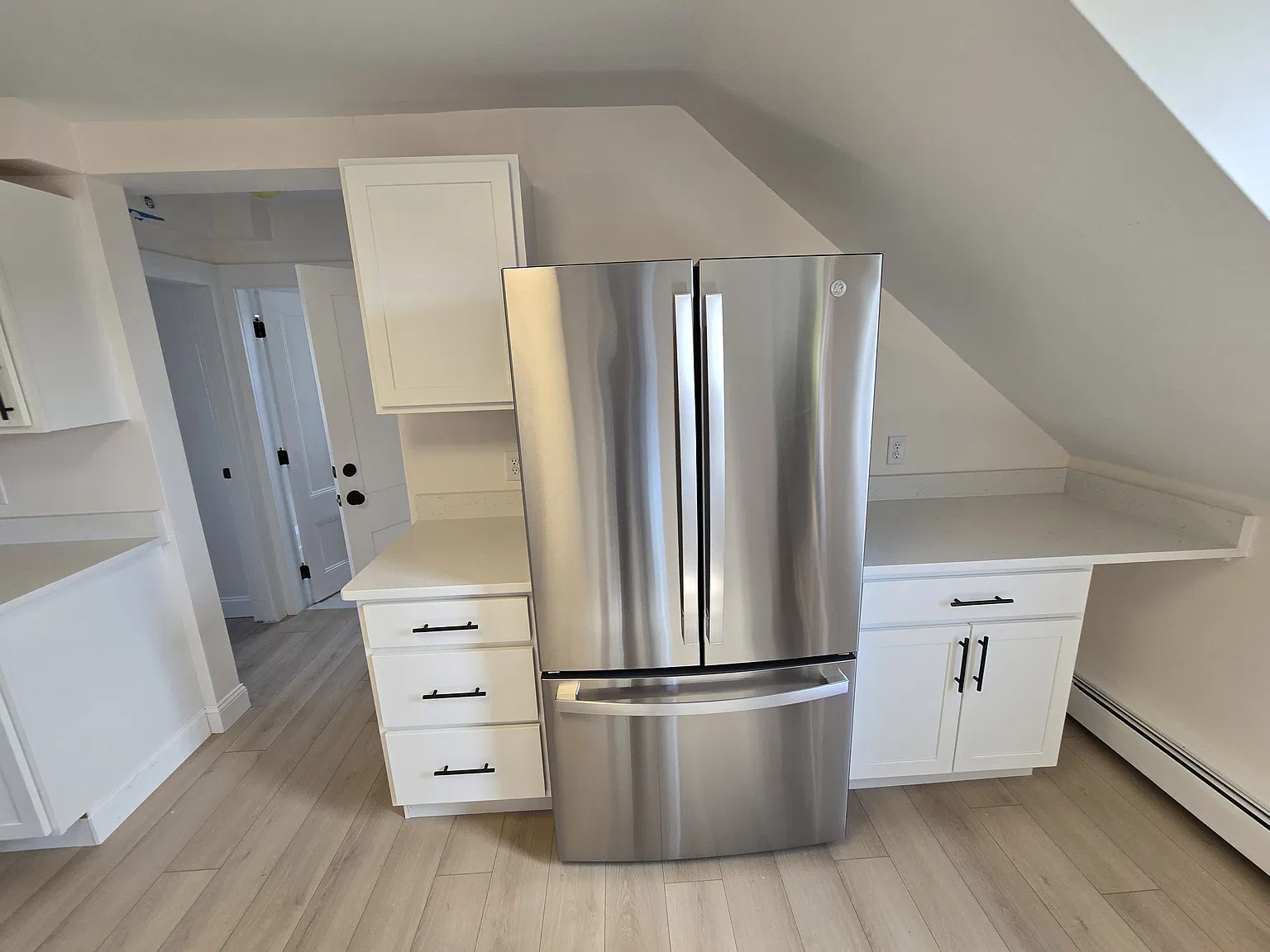 2 bed, 842 sqft, $2,600 — Photo 3