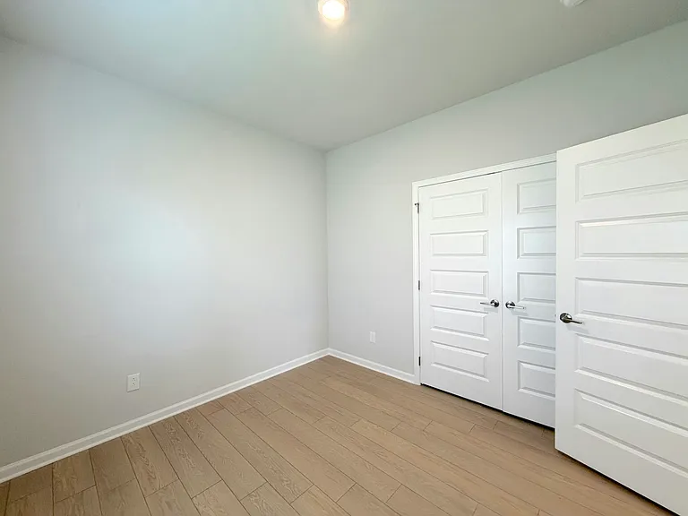 121 Clift Creek Dr — Photo 33