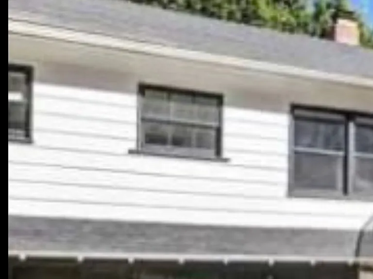 1860 Heather Ct — Photo 2