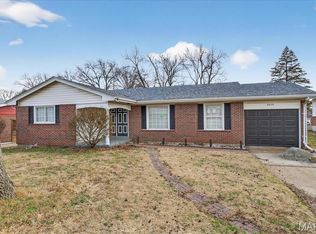 3650 Estates Dr, Florissant, MO 63033