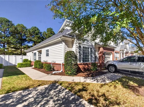 4616 Carriage Dr, Virginia Beach, VA 23462