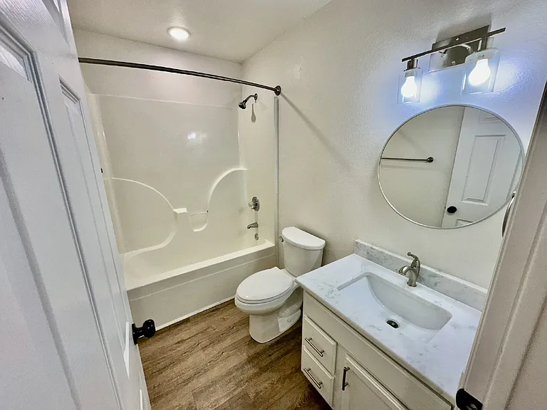 802 E Kara Ln — Photo 15
