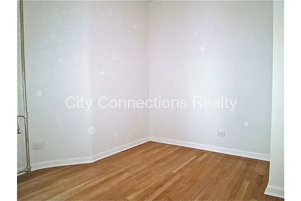 Rented by City Connections Realty | media 9