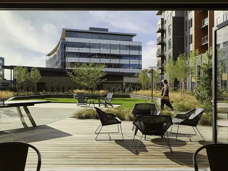 Uptown at Kirkland Urban — Photo 22