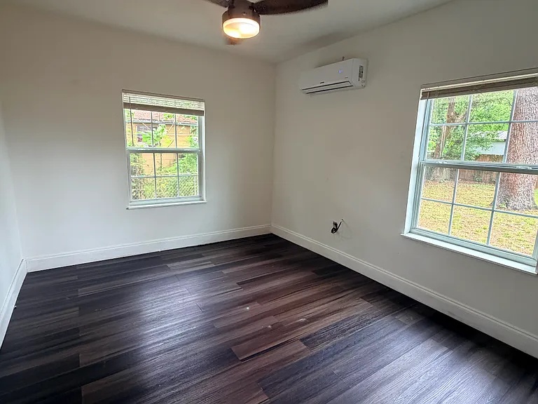 8922 Lynn Ave — Photo 10