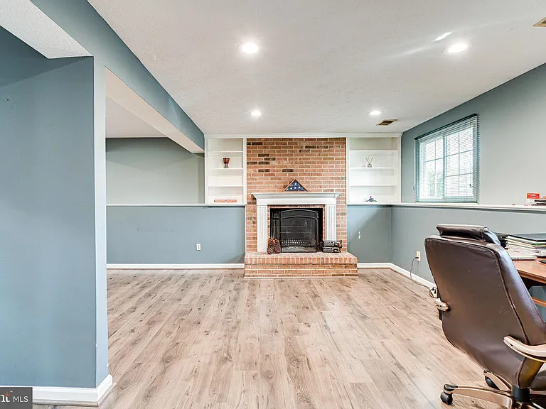 6144 Windward Dr — Photo 25