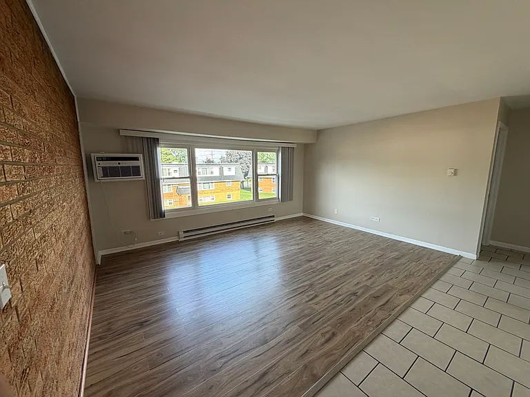 1015 7th Ave #11 — Photo 3