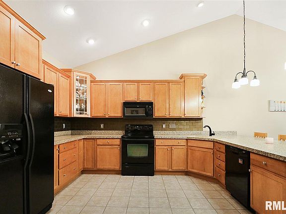 4th image of 2317 W Chandler Ct