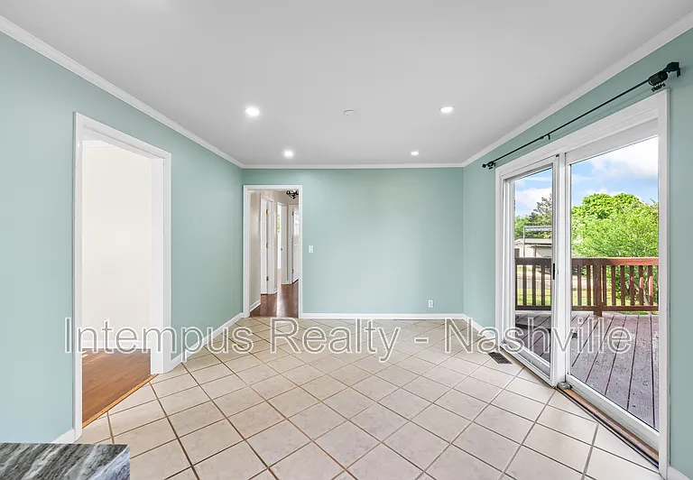 7020 Bonnamere Dr — Photo 7