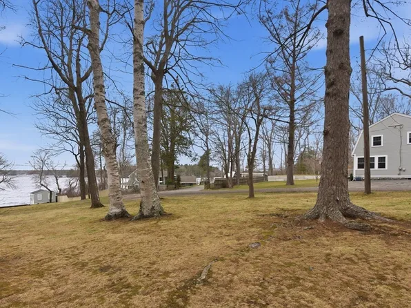 16 Norfolk St, Lakeville, MA 02347