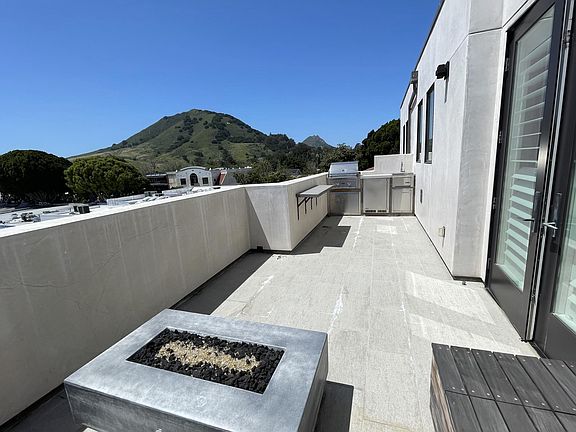 4th image of 1125 Garden St #6