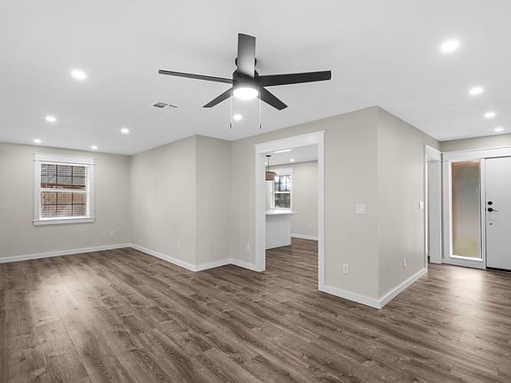 3rd image of 4 Magnolia Dr