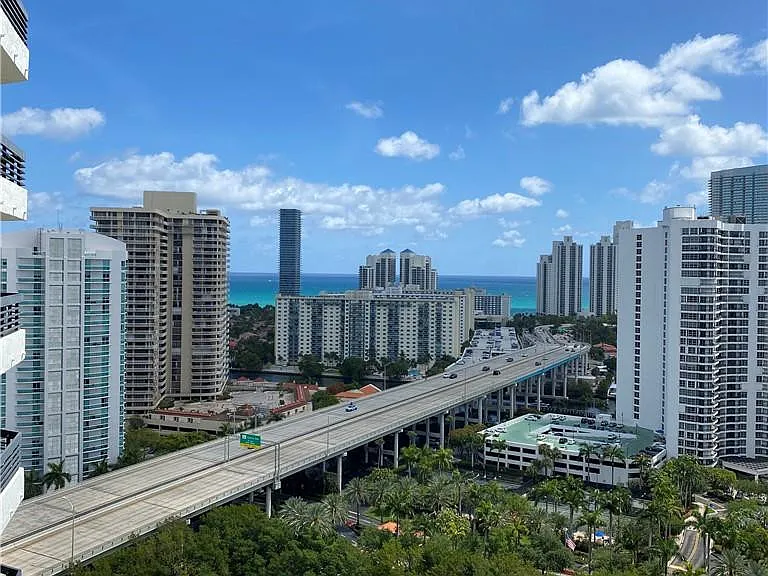 3500 Mystic Pointe Dr #2607 — Photo 3