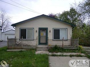 3246 Van Zandt Rd, Waterford, MI 48329