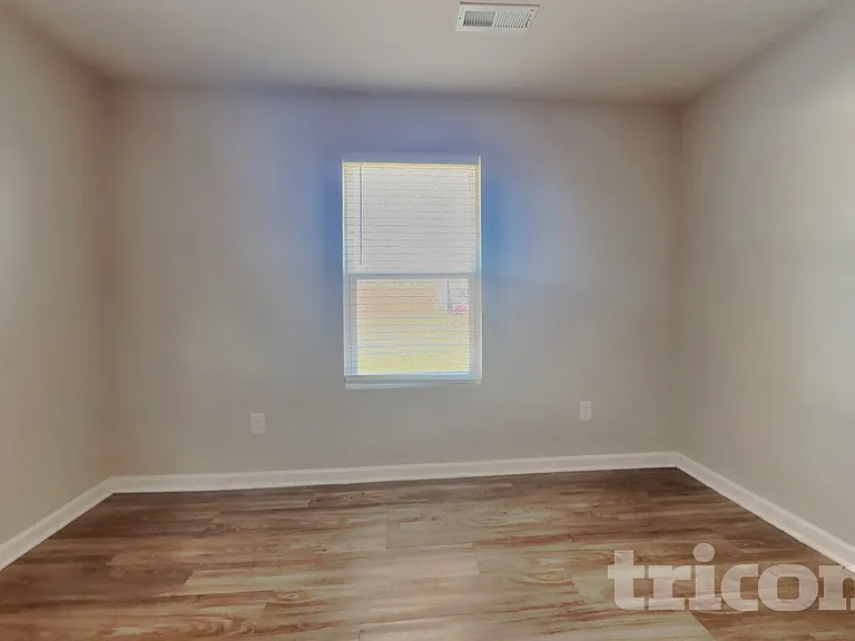 4114 Vershire Ave — Photo 7