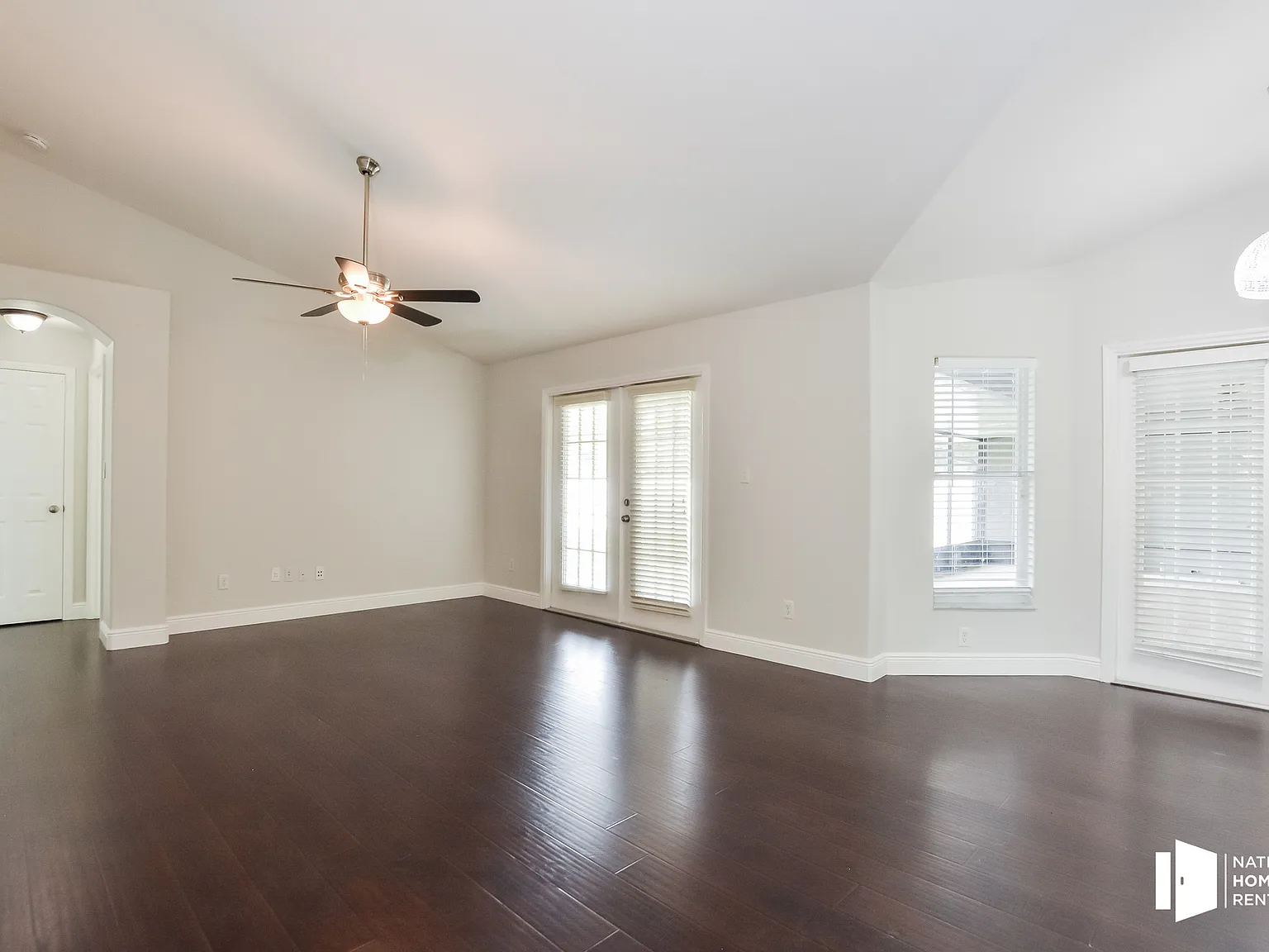 4 bed, 3.0 bath, 2116 sqft, $2,695 — Photo 3