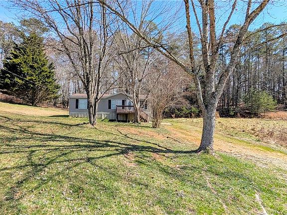 3rd image of 1562 Grindle Bridge Rd