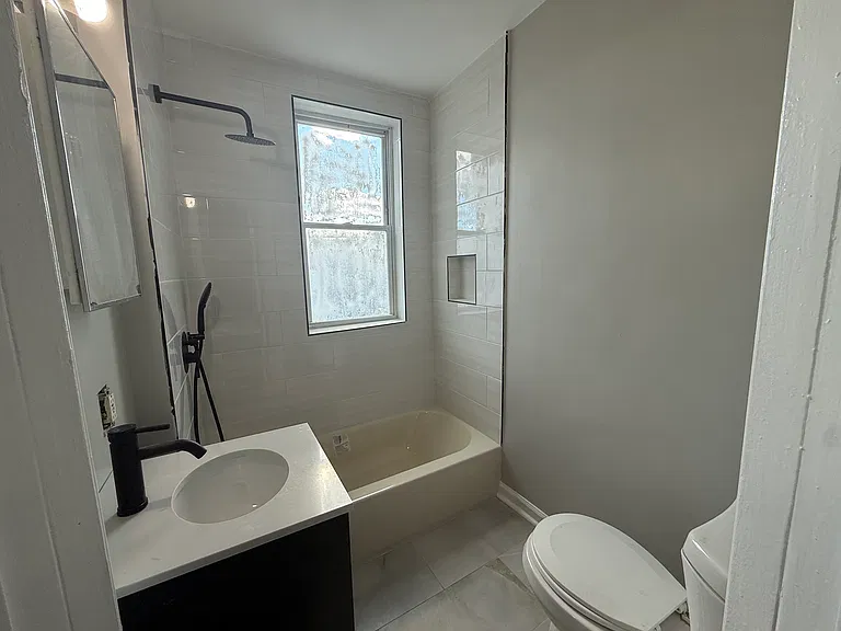 2504 N 30th St — Photo 21