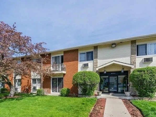 8824 Jody Ln APT 1F, Des Plaines, IL 60016