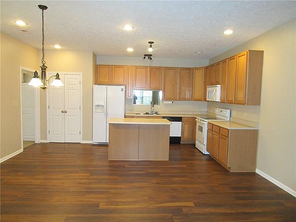 5th image of 2524 Big Bear Ln #13