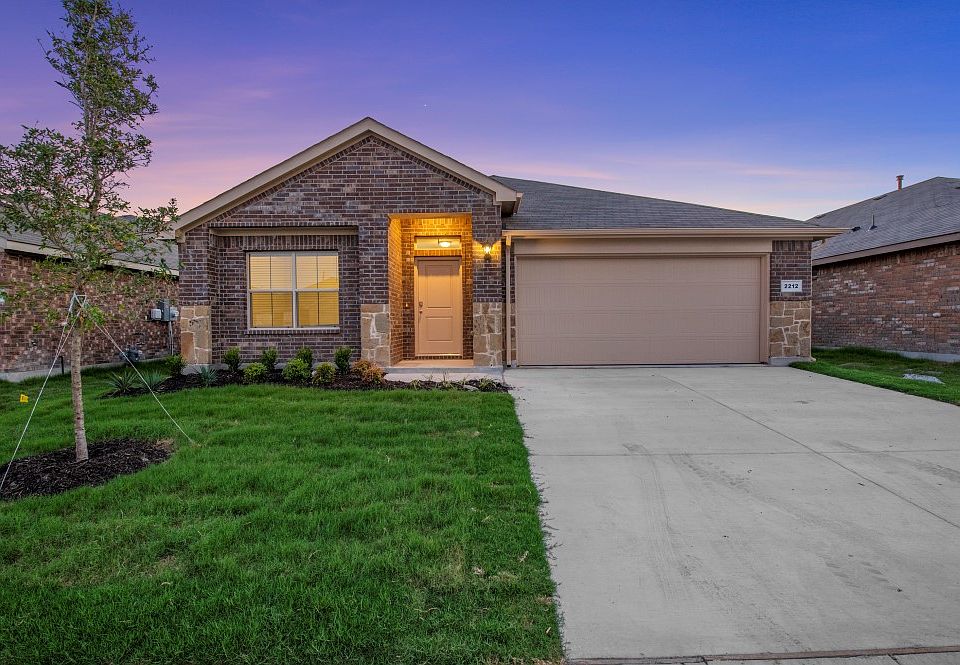 biloxi-plan-highlands-at-chapel-creek-fort-worth-tx-76108-zillow