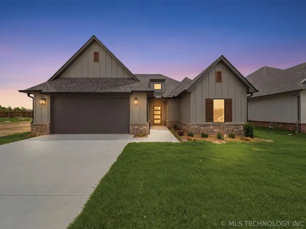 1005 S Chickasaw St, Skiatook, OK 74070