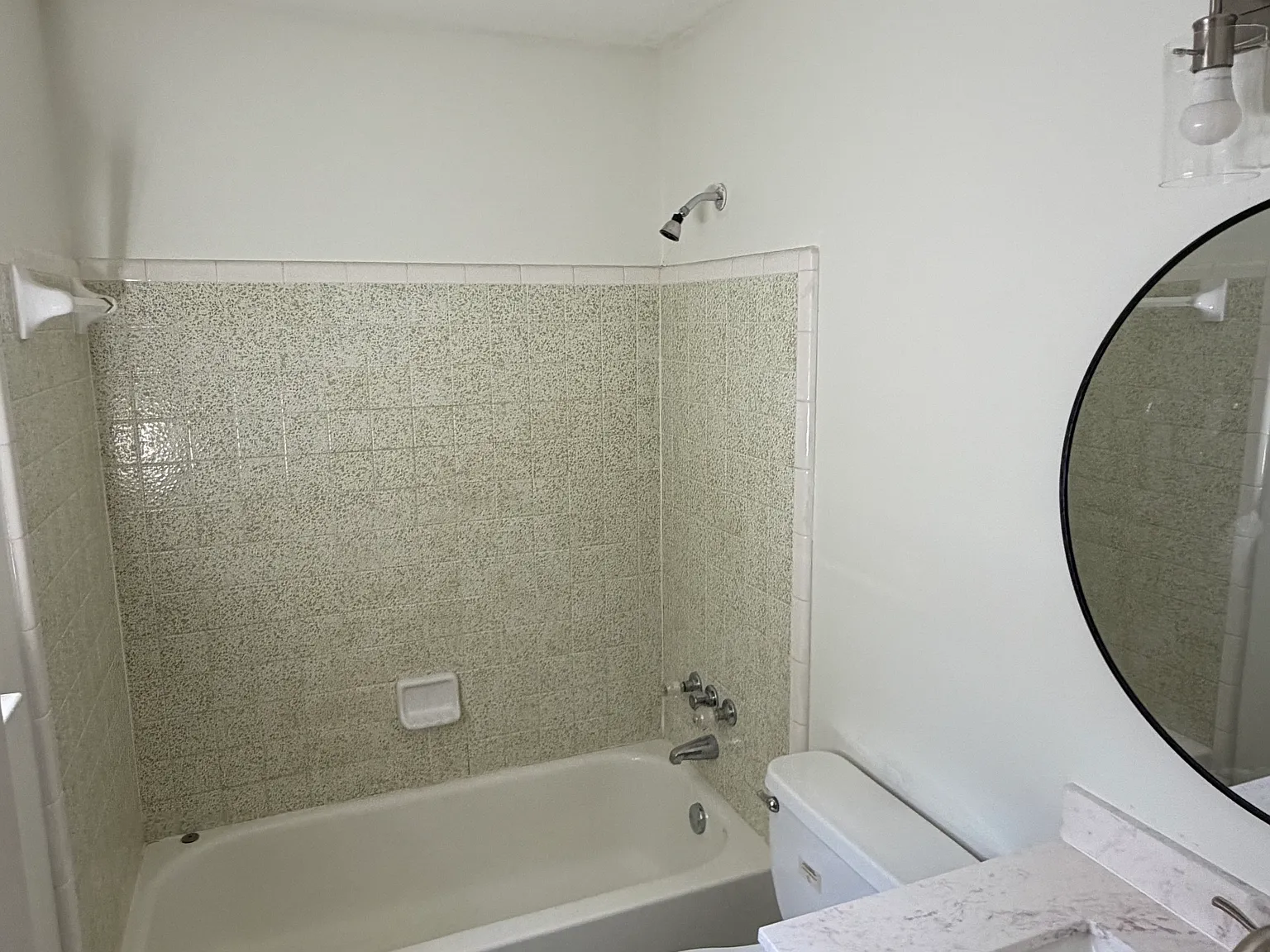 3 bed, 1200 sqft, $1,750 — Photo 4