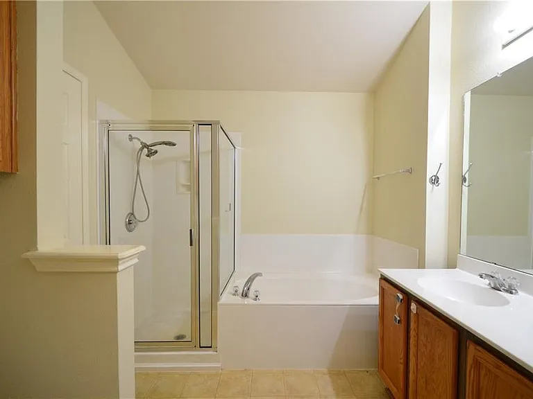 1215 Cardigan St — Photo 13