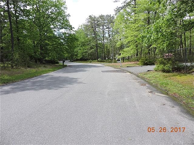 2nd image of 32 Forest Edge Dr
