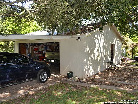 3rd image of 19015 County Road 5733