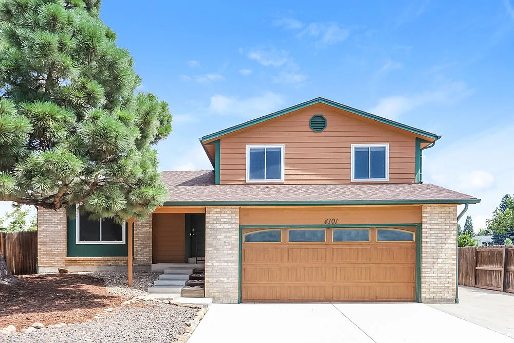 3 bed, 2.5 bath, 2030 sqft, $3,020 — Photo 1