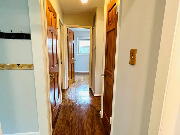 2220 Primrose Dr — Photo 7