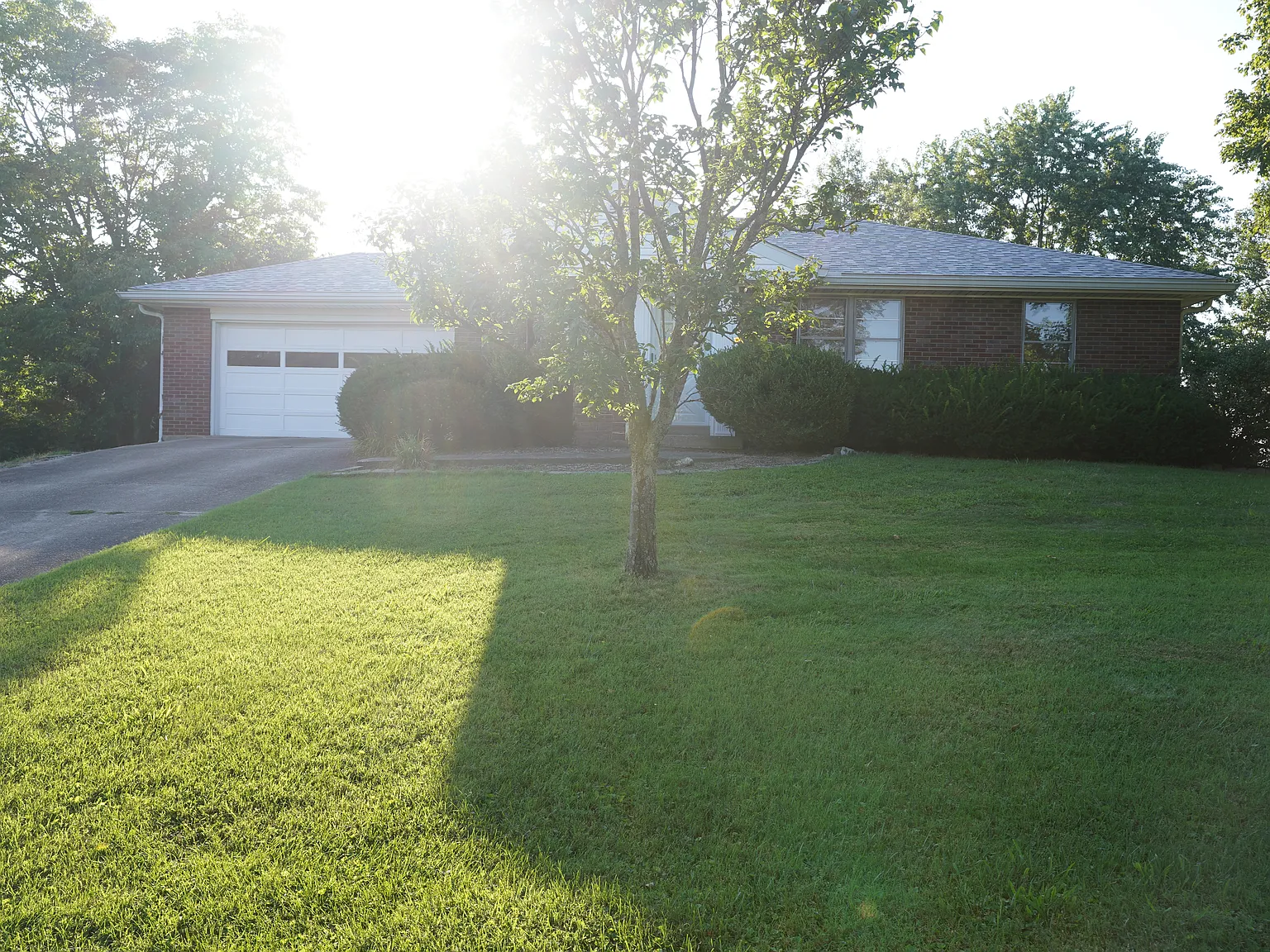 3 bed, 1000 sqft, $1,850 — Photo 1