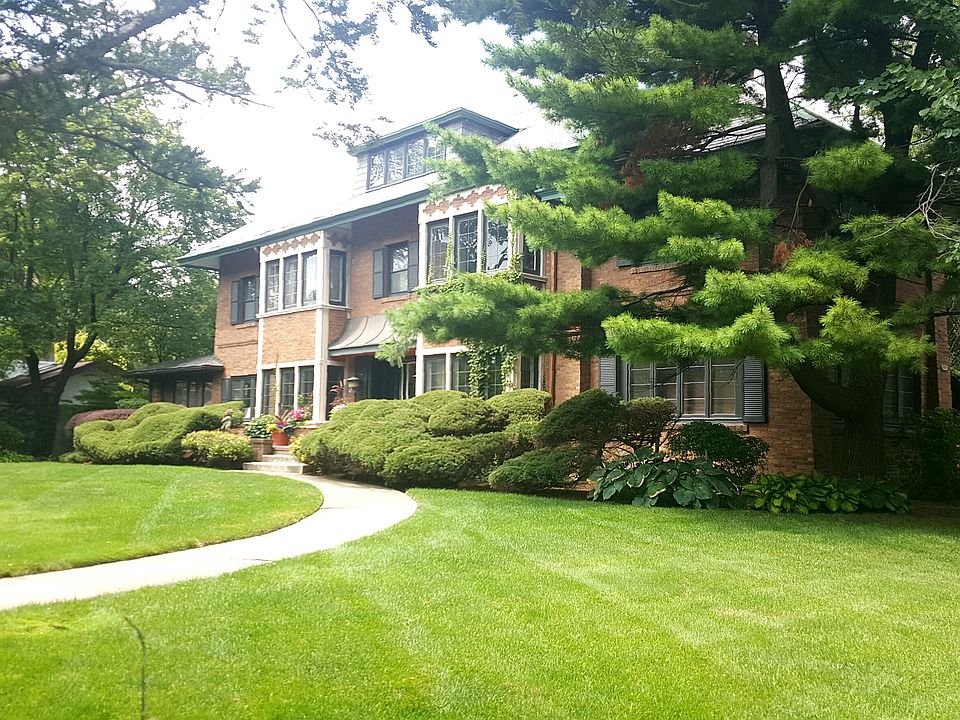 1st image of 701 Columbian Ave