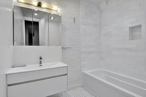 Rented by Aventana | media 45