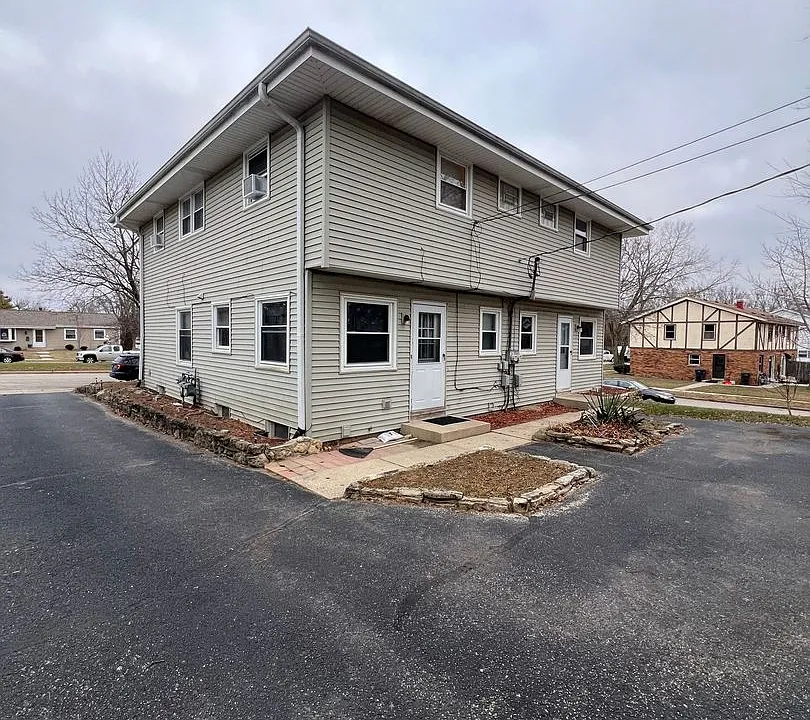 2018-2020 S Grand Ave. (Duplex)