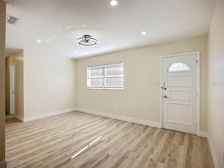 4513 W Gray St — Photo 7