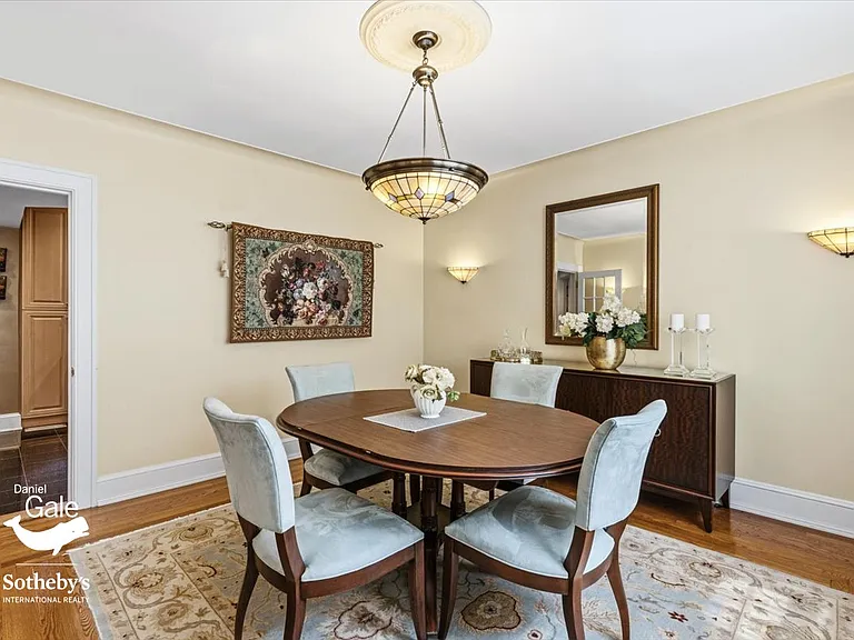 180 Greenway Ter S — Photo 10