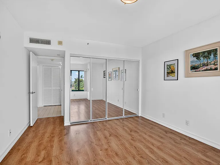 120 SE 5th Ave #520 — Photo 32
